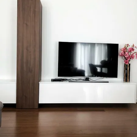 Апартаменты Modern City #4 Park Place